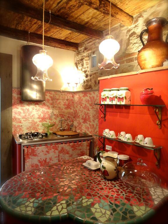 Vistalago Guesthouse 内米 外观 照片